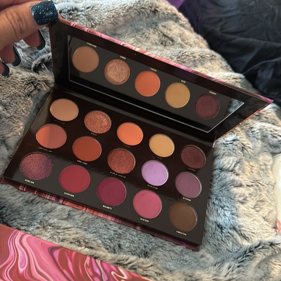 NIB - Zion Eyeshadow Pallete Hipdot - Picture 2 of 3
